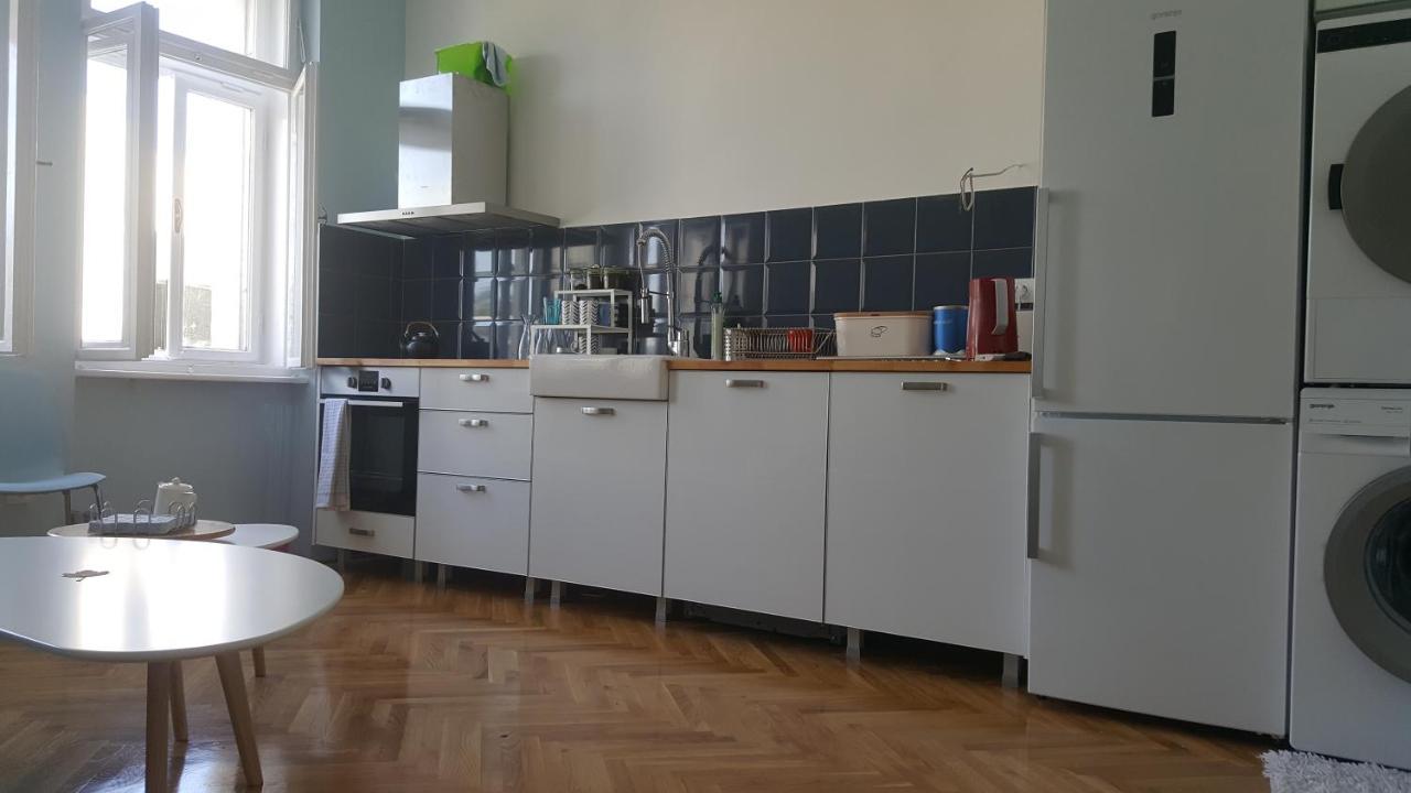Room Next To Porto Montenegro Tivat Luaran gambar